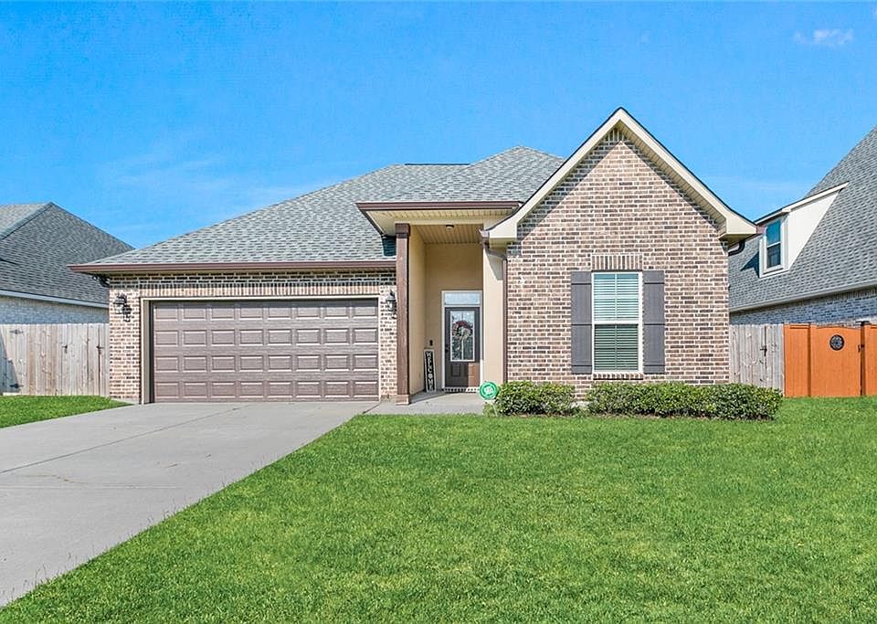 1st image of 218 Ashton Parc