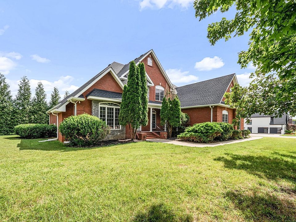 1st image of 2205 Oakleigh Dr