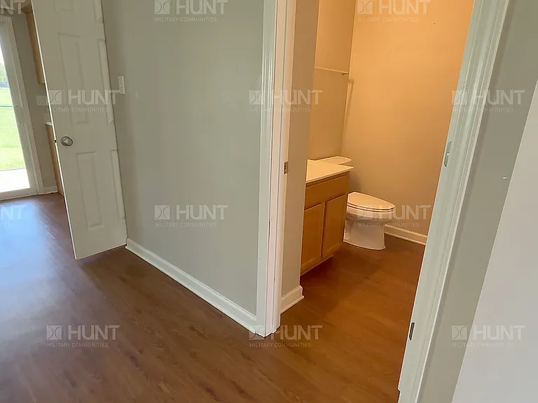 5962 Essex St — Photo 12