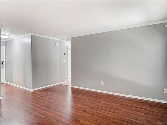 3rd image of 7113 Lancashire Dr