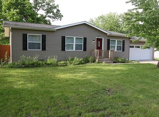 W824 Violet Rd, Genoa City, WI 53128