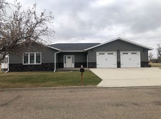 204 Kennedy Ave, Harvey, ND 58341