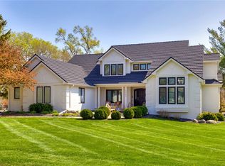 1905 NW 129th St, Clive, IA 50325