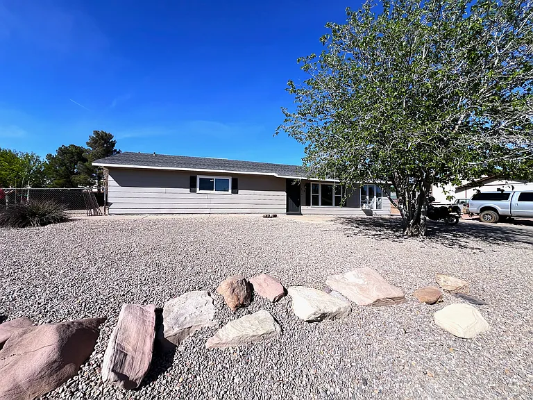 114 Wagon Wheel Dr — Photo 2