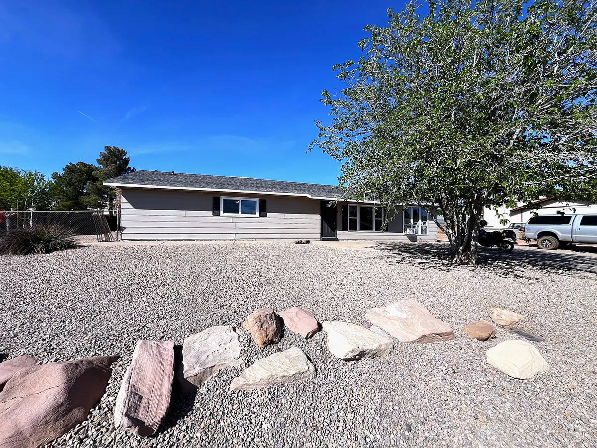 Building Photo - 114 Wagon Wheel Dr