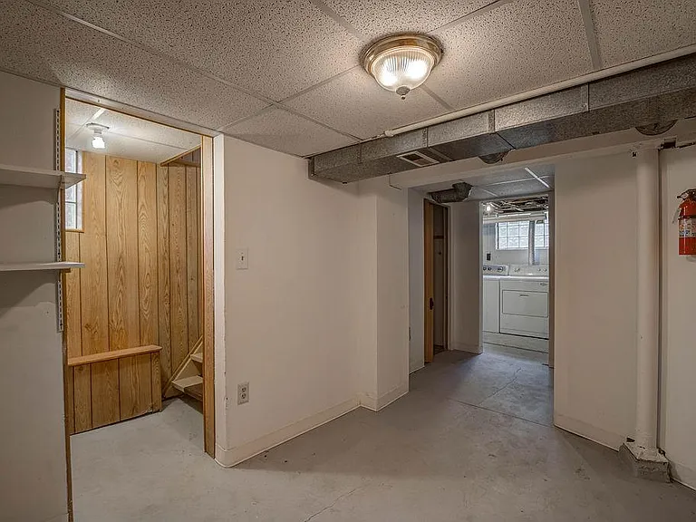 105 Albert St — Photo 20