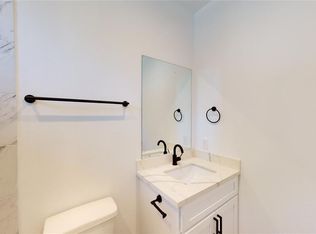 1526 Chestnut St, Houston, TX 77009