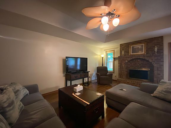 4th image of 4030 S Parkcrest Ave