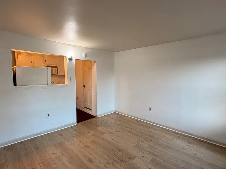 117 Walnut St #2 — Photo 7