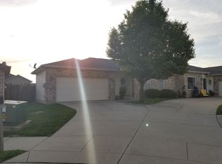 2919 S Meadowbrook Rd UNIT 19, Springfield, IL 62711