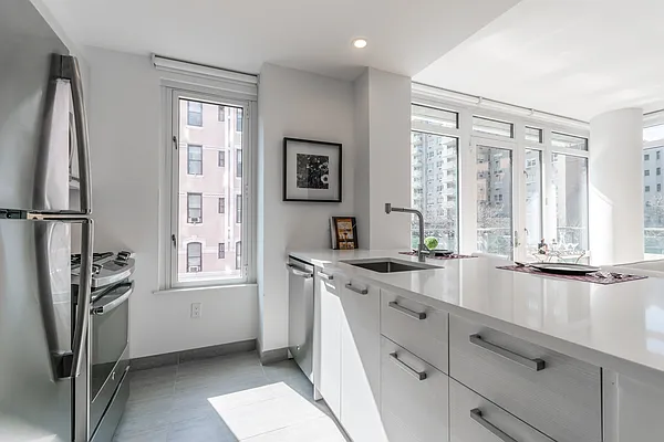 Rented by Bond New York | media 22