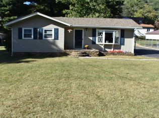 1962 Burma Rd, Salem, VA 24153