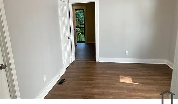 3 bed, 1000 sqft, $1,350 — Photo 4
