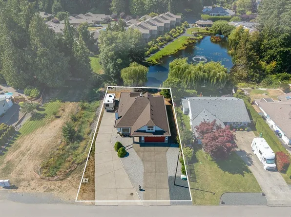 530 Dalmatian Dr, Nanaimo, BC V9P 1Y4