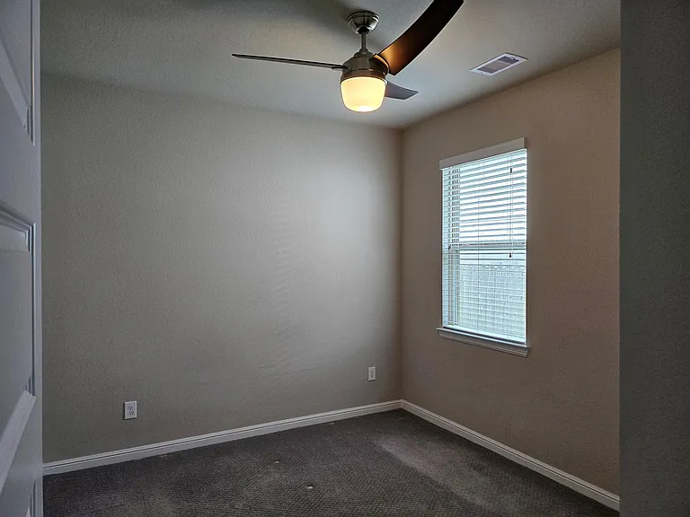 7811 Tindarey Maple Trce — Photo 15