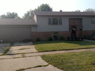 1111 Glidden Ave, Dekalb, IL 60115