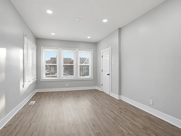 2037 Wespark Ave — Photo 7