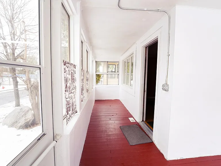 1034 Milton St N — Photo 3