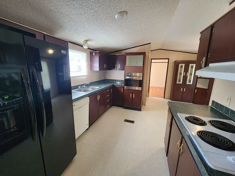 15 Wilma Ln — Photo 5