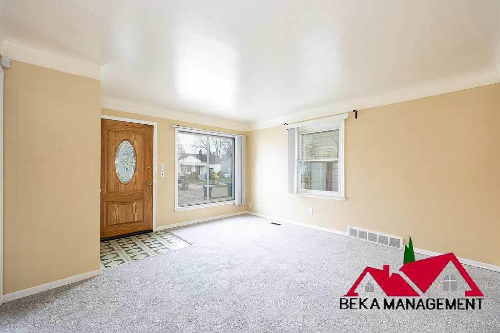 3 bed, 900 sqft, $1,400 — Photo 4