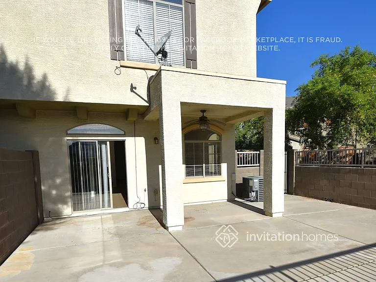 421 N 168th Ln — Photo 12