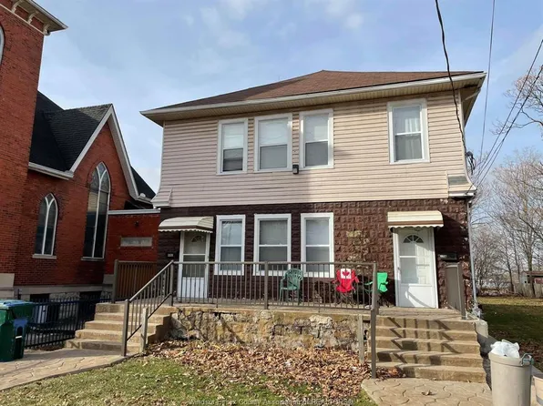3338 Sandwich St, Windsor, ON N9C 1B1