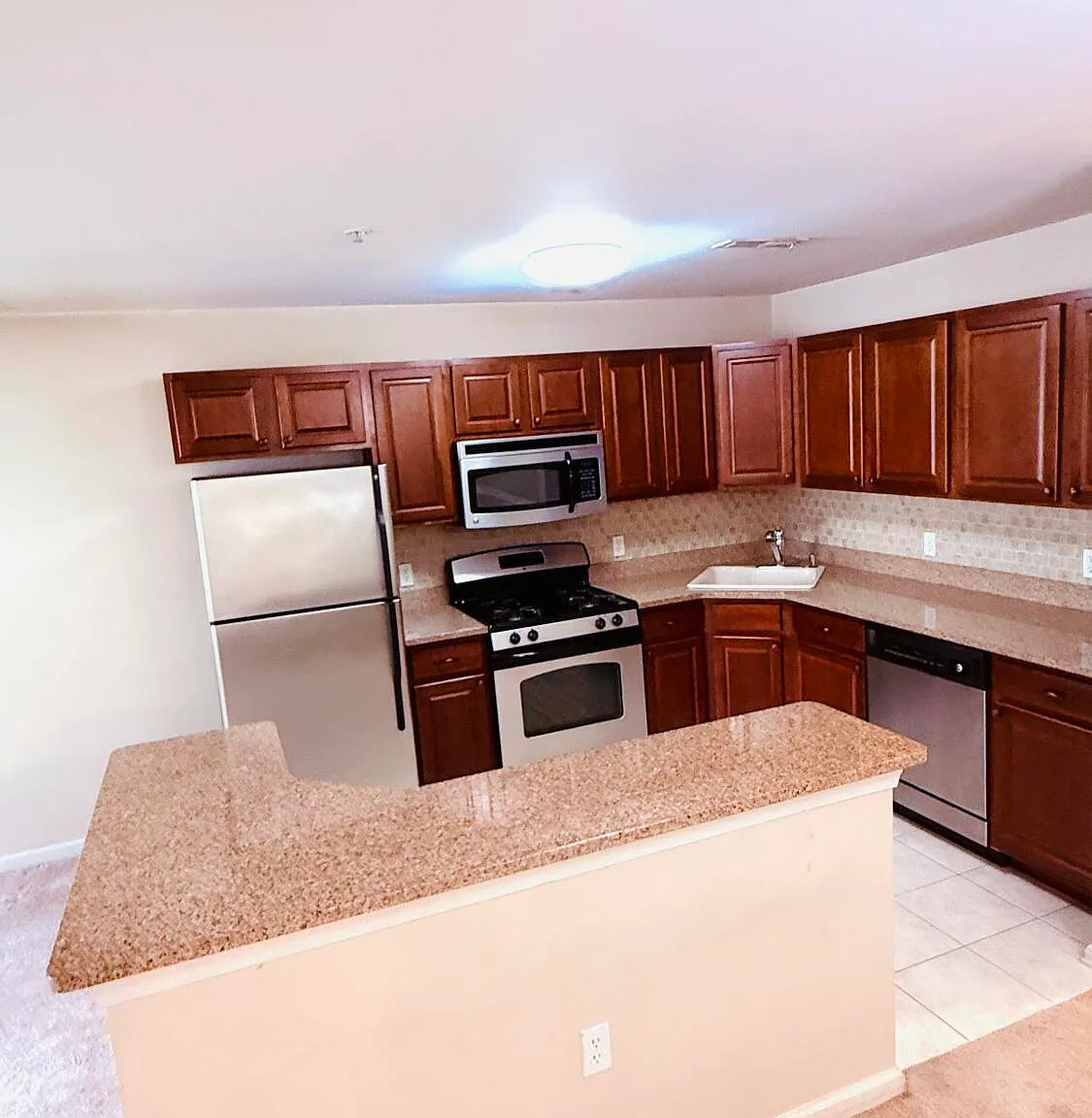 2 bed, 1340 sqft, $2,675 — Photo 3