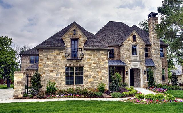1st image of 2104 Palomar Trl