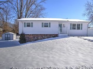 4 Ford Dr, Decatur, IL 62521