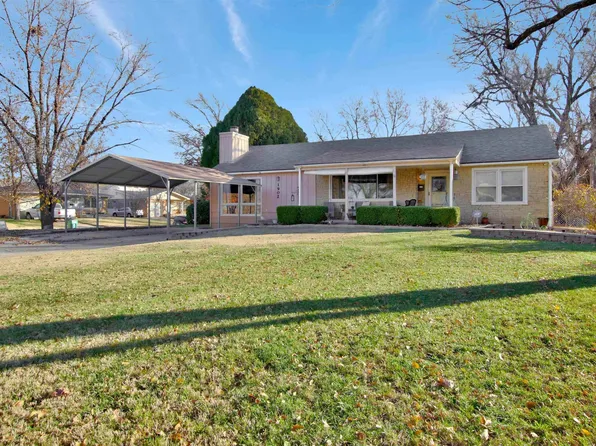 1902 S Roosevelt St, Wichita, KS 67218