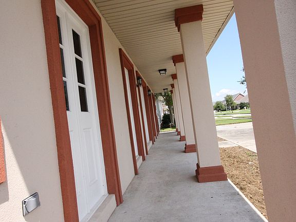 4th image of 3640 Corinne Ave
