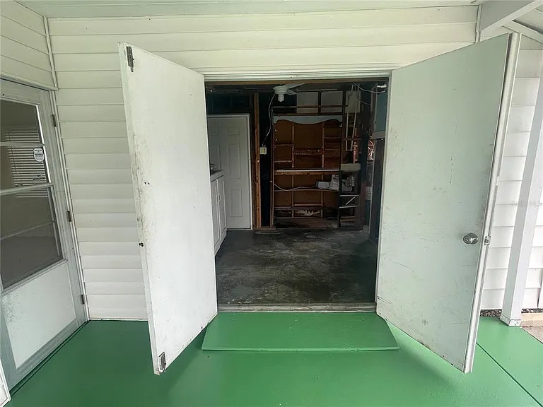 701 Cypress Pl — Photo 3