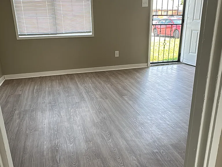 2024 Keltner Cir — Photo 11