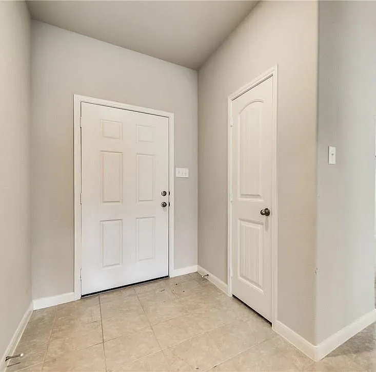4505 Elderberry St — Photo 2