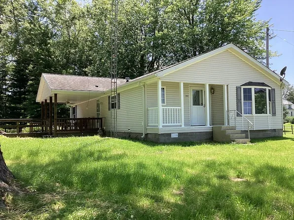 204 E Lancaster Rd, West Salem, IL 62476