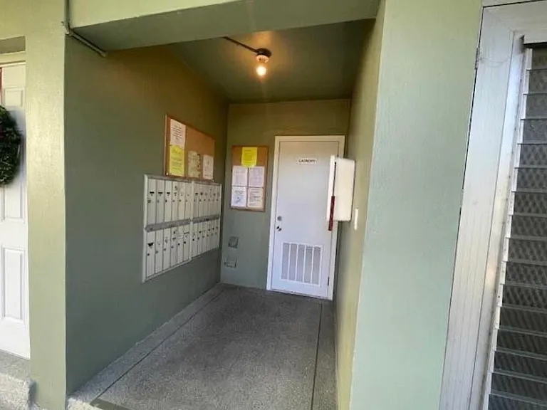 66 Easthampton C #C — Photo 5