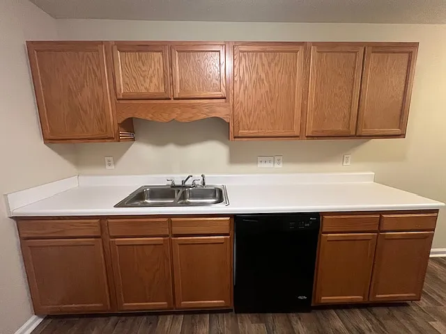 903 Hanahan Ct #2B — Photo 6