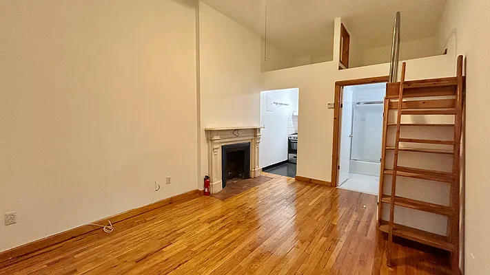 Rented by Douglas Elliman | media 7