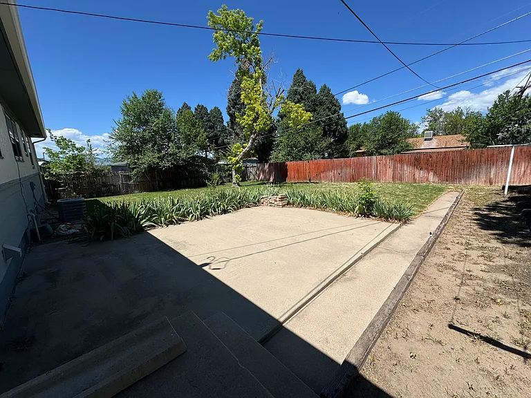 1809 Comanche Rd — Photo 10
