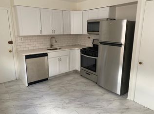 1656 W Pratt Blvd APT 3W, Chicago, IL 60626