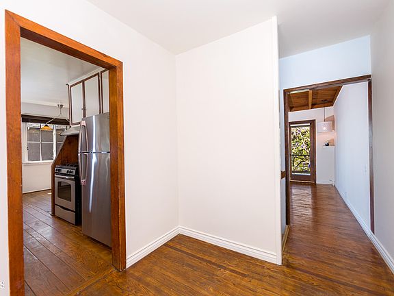 3rd image of 401 Alta Vista Ave