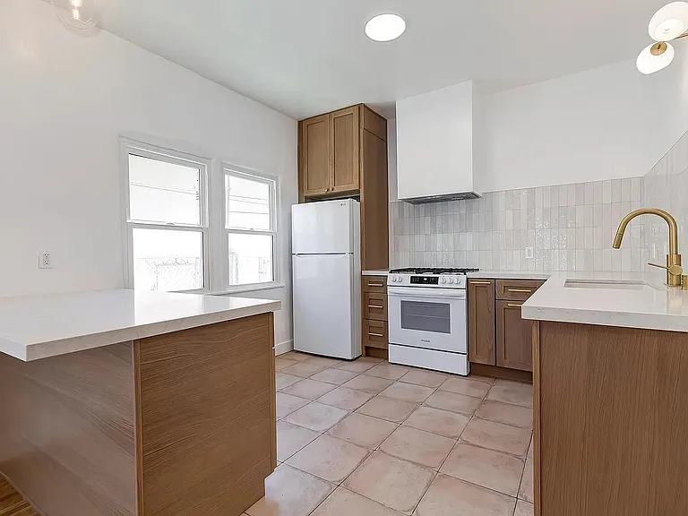 3429 Edgehill Dr #2 — Photo 3