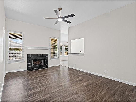 5th image of 1104 Winecup Ct
