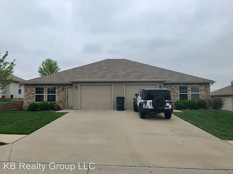 1st image of 134 SW Rock Garden Ln