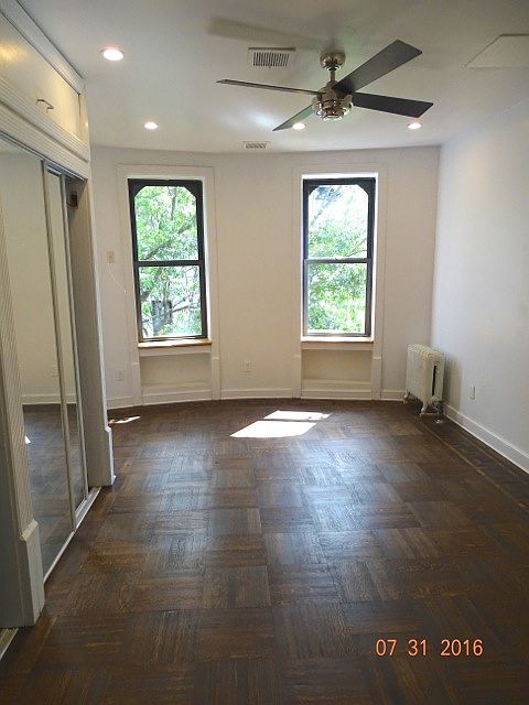1st image of 190 8th Ave APT 4