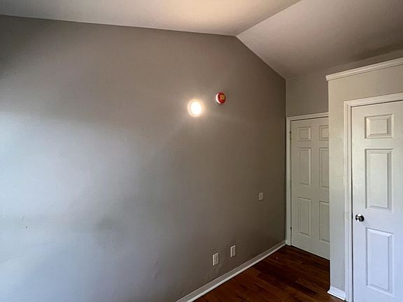2nd image of 2820 Divinity Ln #2824