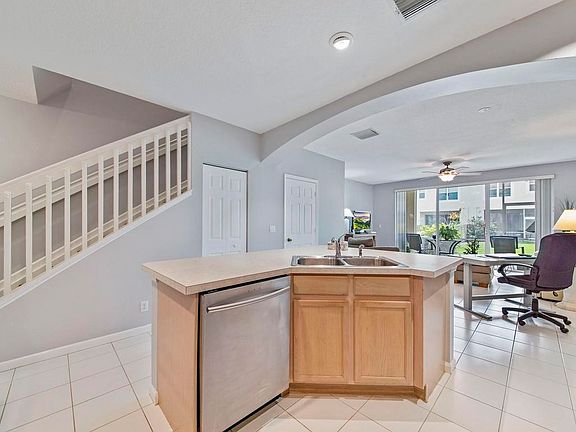 3rd image of 9778 Porta Leona Ln