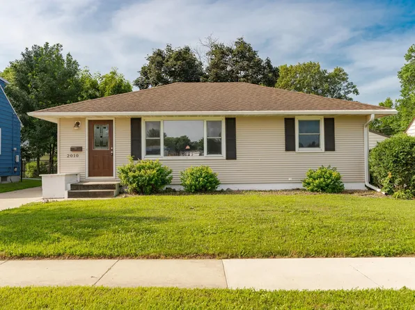 2010 16 1/2 St NW, Rochester, MN 55901