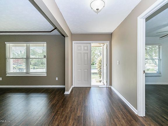 3rd image of 4918 Pine Cone Ct