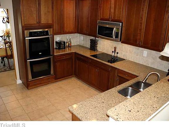 3rd image of 3907 Filton Dr
